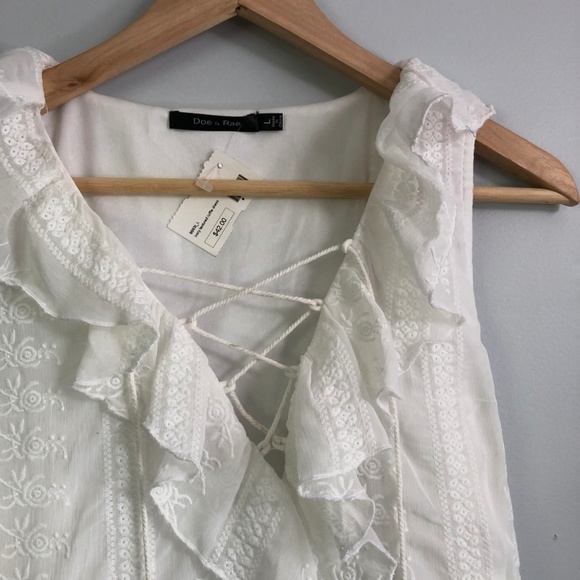 Ivory Textured Ruffle Tunic - Picture 4 of 5